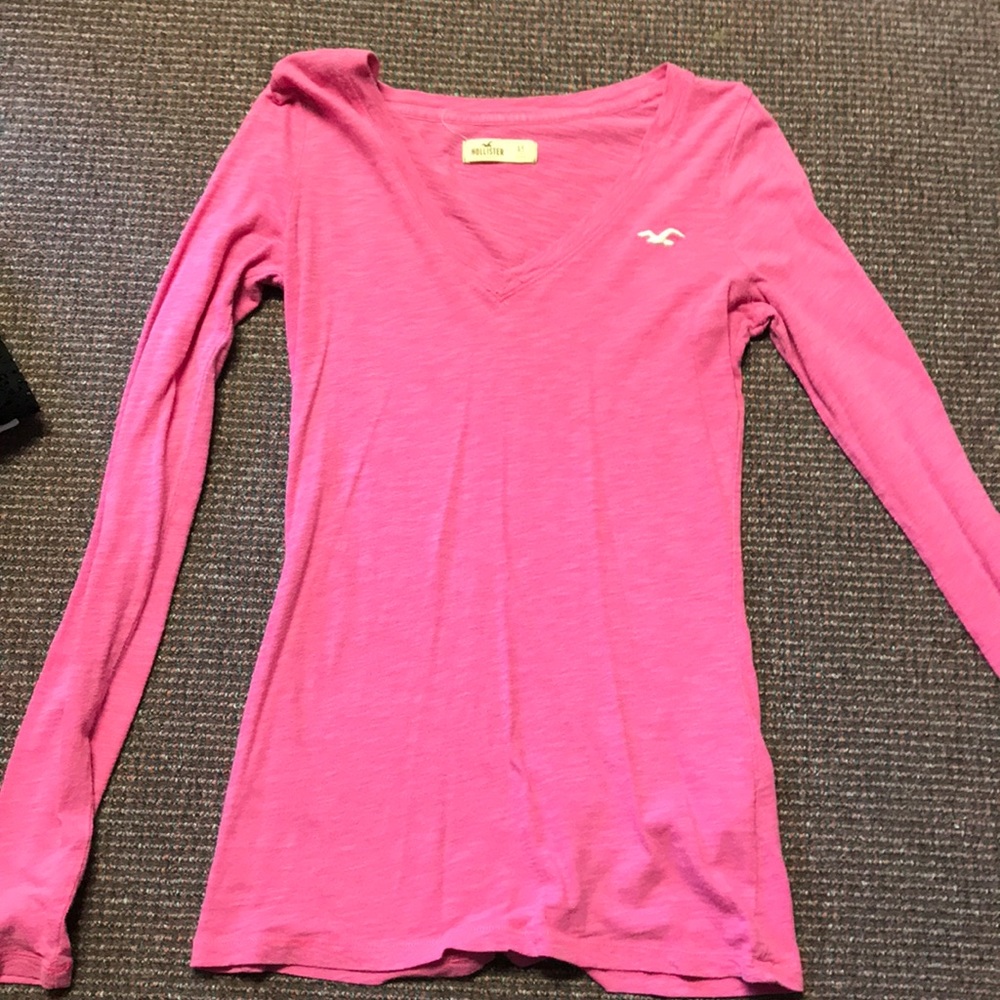 Hollister v neck long sleeve shirt